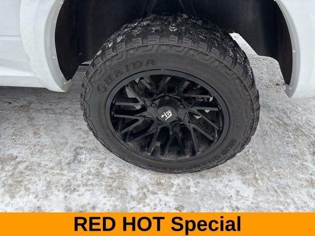 RAM 1500 SLT Crew Cab 4WD 2017