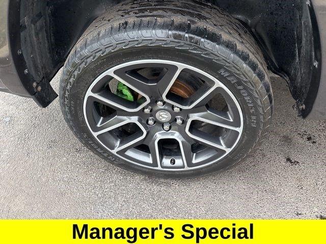 RAM 1500 Laramie Crew Cab 4WD 2020