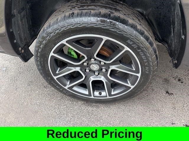 RAM 1500 Laramie Crew Cab 4WD 2020