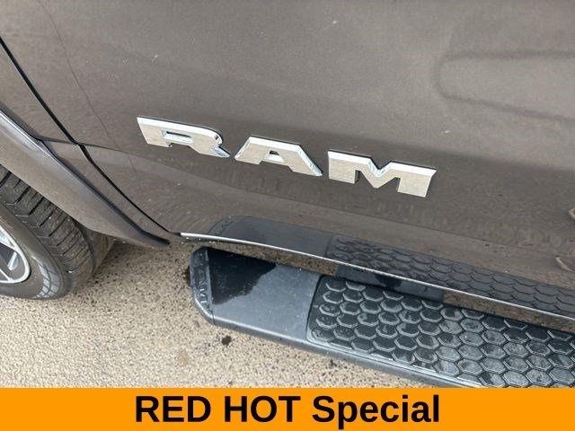 RAM 1500 Laramie Crew Cab 4WD 2020