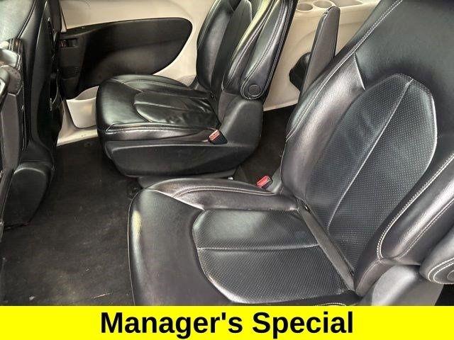 Chrysler Pacifica Hybrid Touring L 2022