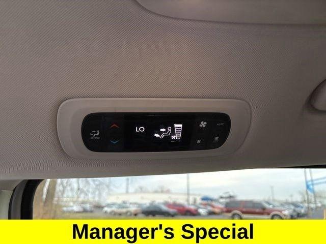 Chrysler Pacifica Hybrid Touring L 2022