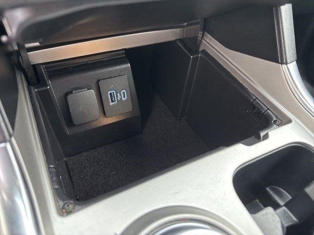 Ford Explorer XLT 2022