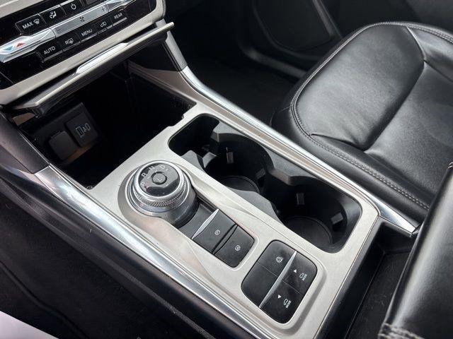 Ford Explorer XLT 2022