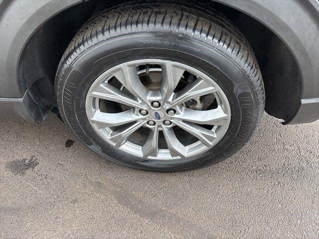 Ford Explorer XLT 2022