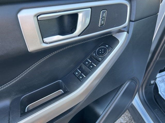 Ford Explorer XLT 2023