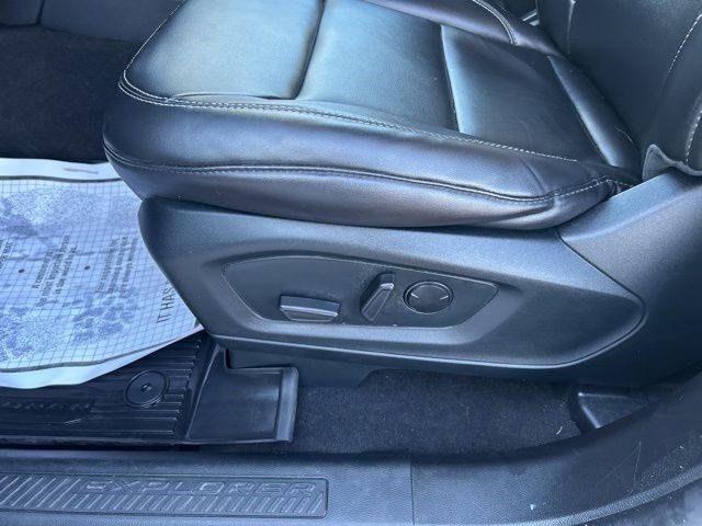 Ford Explorer XLT 2023