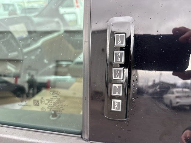 Ford F-150 XLT SuperCrew 4WD 2021