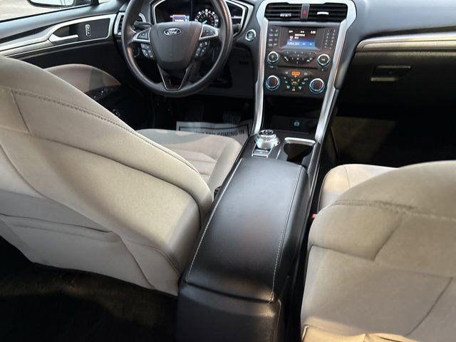 Ford Fusion Hybrid S 2018