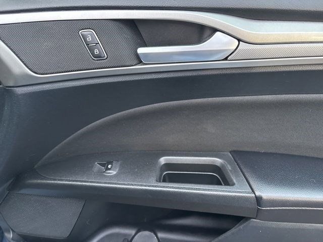 Ford Fusion Hybrid SE 2019