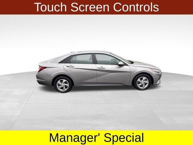 Hyundai Elantra SE 2023