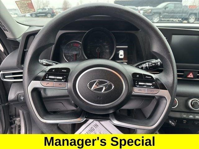 Hyundai Elantra SE 2023