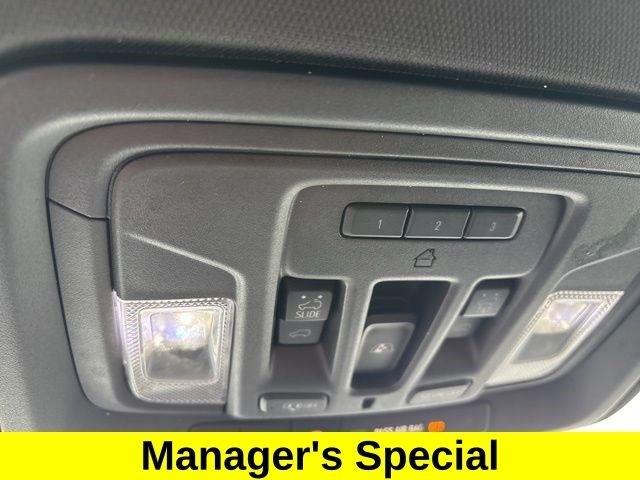 GMC Sierra 1500 AT4 Crew Cab 4WD 2020