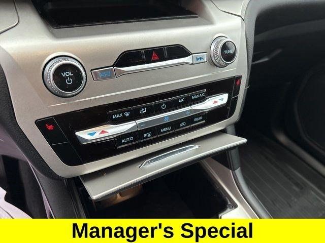 Ford Explorer XLT 4WD 2022