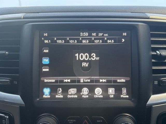 RAM 1500 Big Horn Crew Cab 4WD 2017