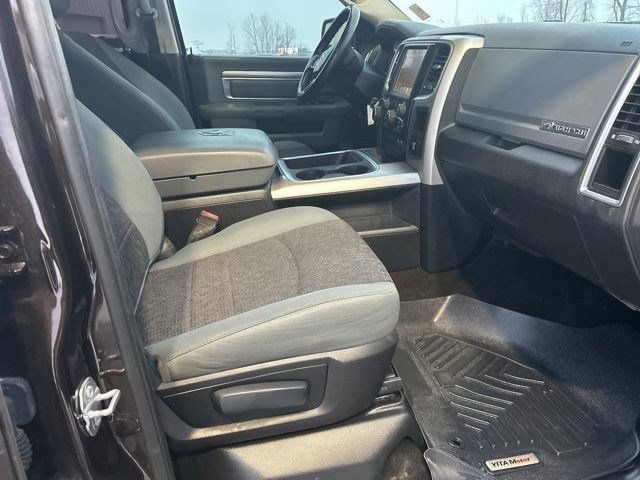 RAM 1500 Big Horn Crew Cab 4WD 2017