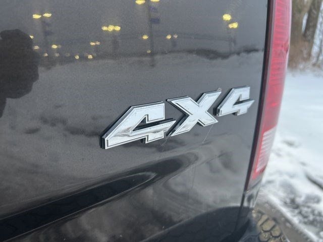 RAM 1500 Big Horn Crew Cab 4WD 2017