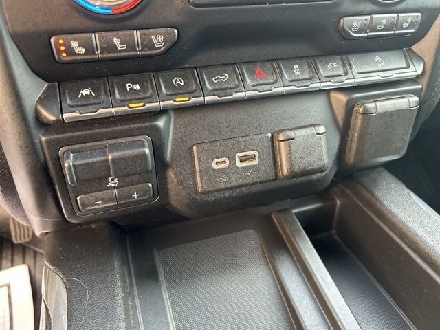 GMC Sierra 1500 AT4 Crew Cab 4WD 2020