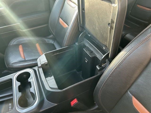 GMC Sierra 1500 AT4 Crew Cab 4WD 2020