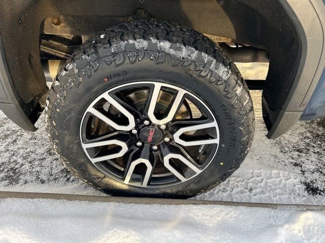 GMC Sierra 1500 AT4 Crew Cab 4WD 2020