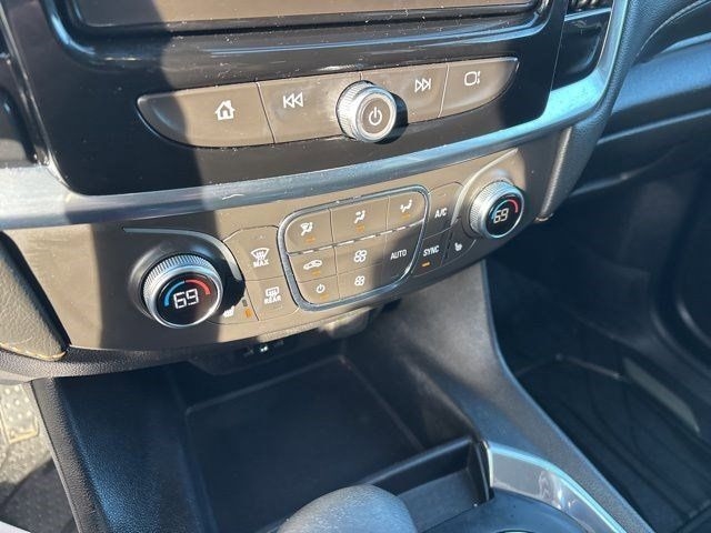 Chevrolet Traverse  2021