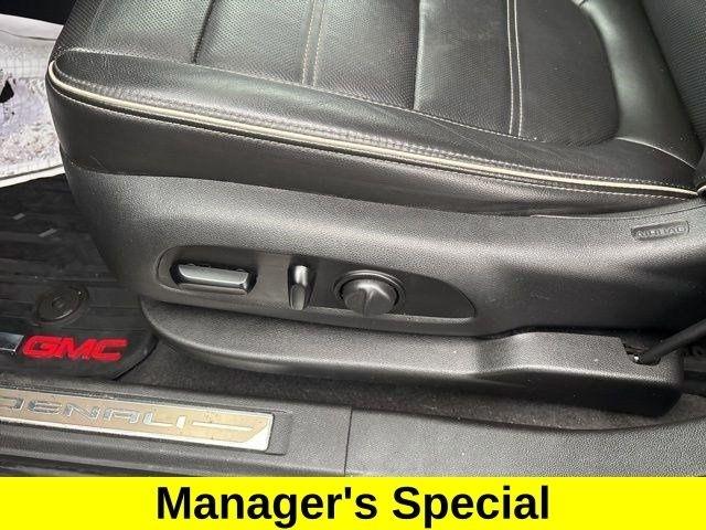 GMC Acadia Denali AWD 2020