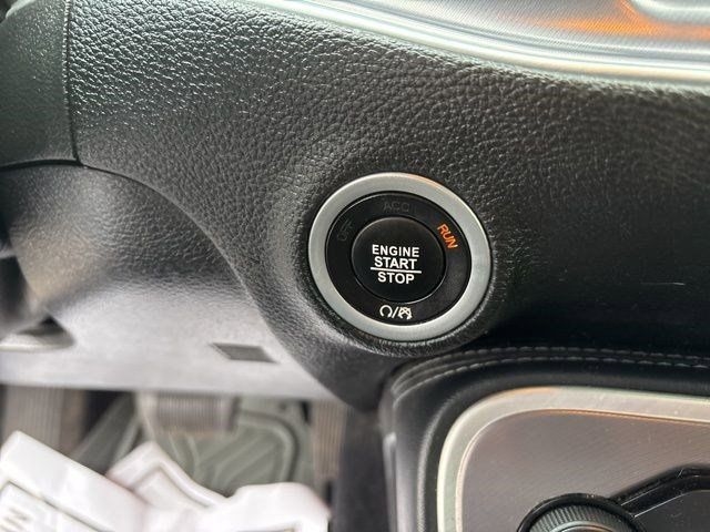 Dodge Challenger  2021