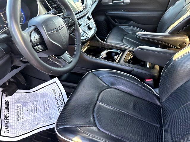 Chrysler Pacifica Limited AWD 2023