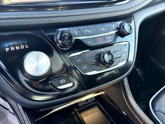 Chrysler Pacifica Limited AWD 2023