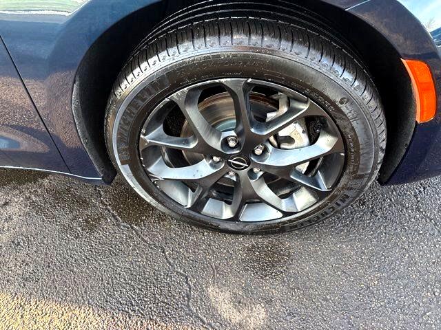 Chrysler Pacifica Limited AWD 2023