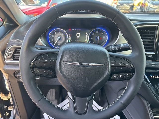 Chrysler Pacifica Limited AWD 2023