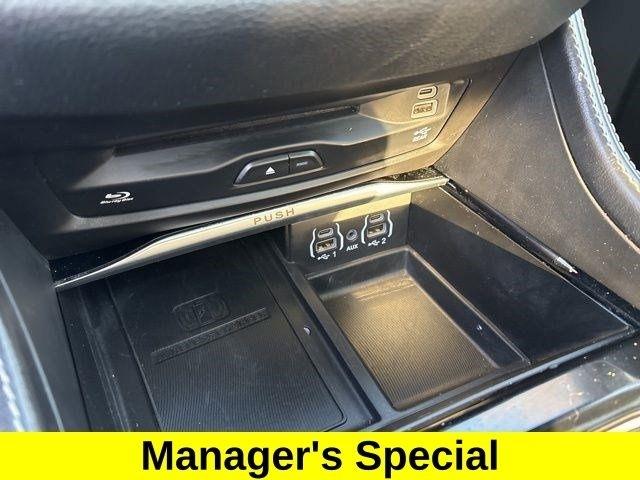 Chrysler Pacifica Limited AWD 2023