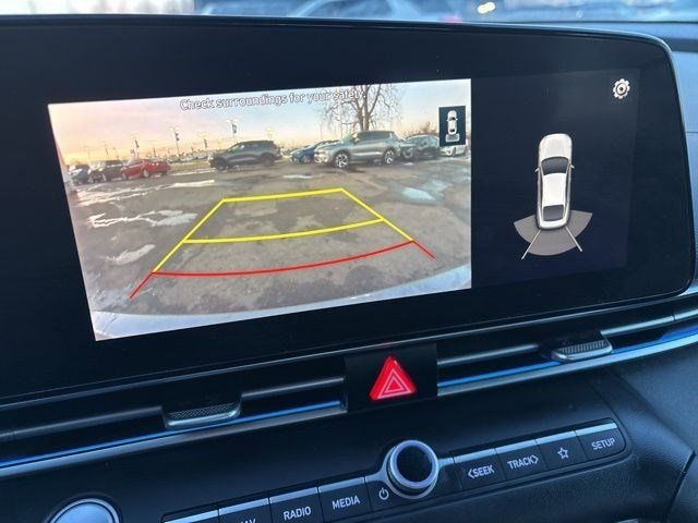 Hyundai Elantra Limited 2022