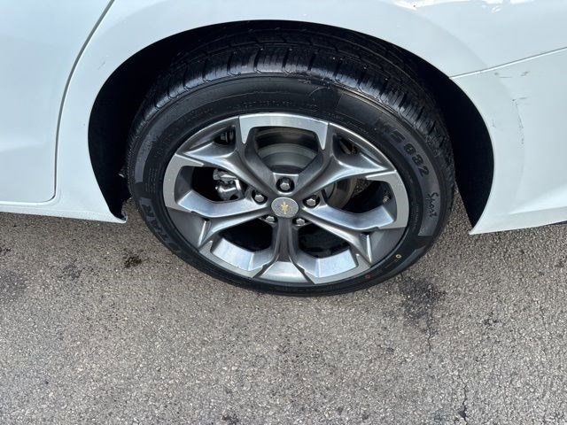 Chevrolet Malibu  2023