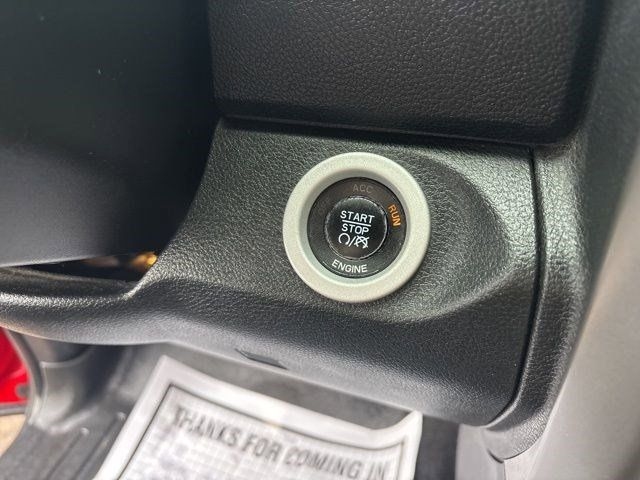 RAM 1500 Sport Crew Cab 4WD 2016