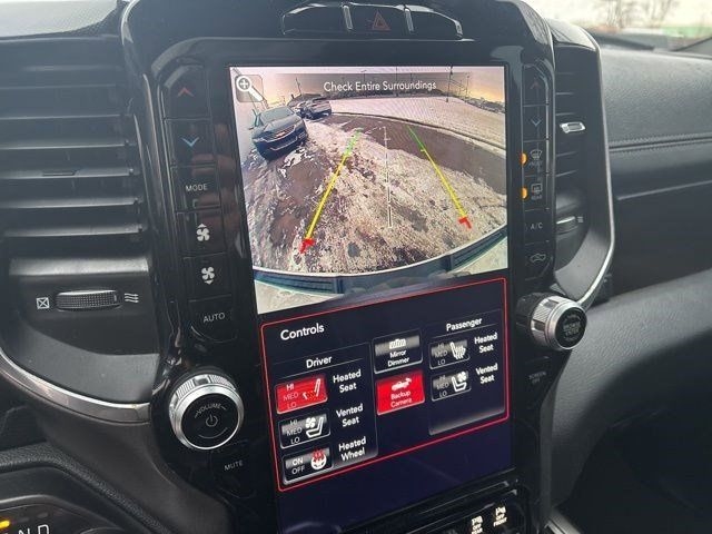 RAM 1500 Laramie Crew Cab 4WD 2021