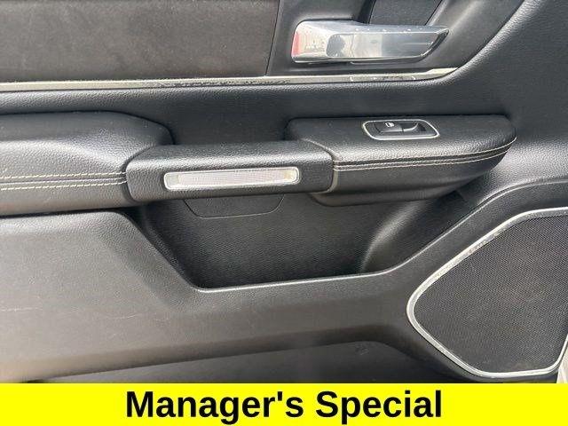 RAM 1500 Laramie Crew Cab 4WD 2021