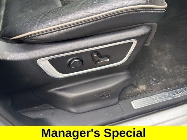 RAM 1500 Laramie Crew Cab 4WD 2021