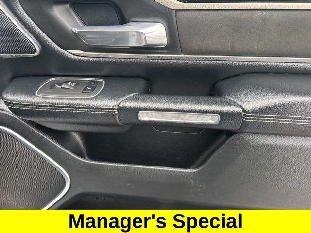 RAM 1500 Laramie Crew Cab 4WD 2021