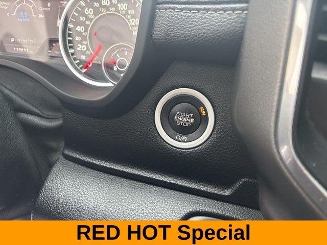 RAM 1500 Laramie Crew Cab 4WD 2021