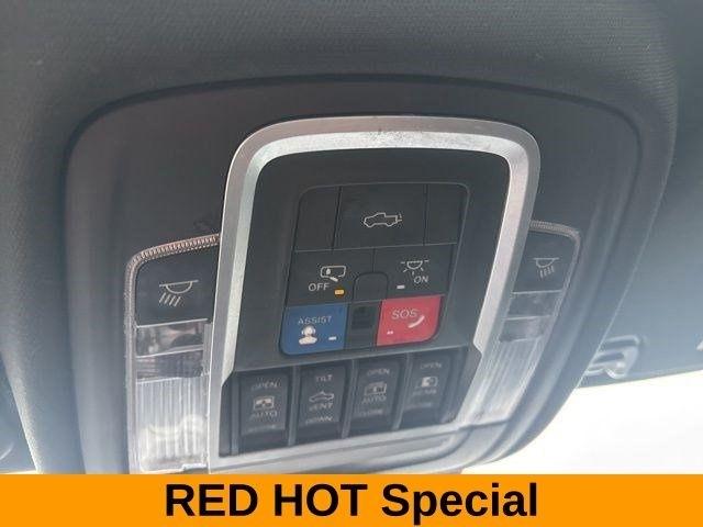 RAM 1500 Laramie Crew Cab 4WD 2021