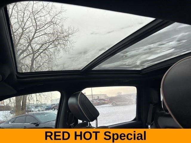 RAM 1500 Laramie Crew Cab 4WD 2021