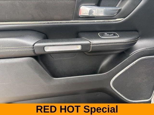 RAM 1500 Laramie Crew Cab 4WD 2021