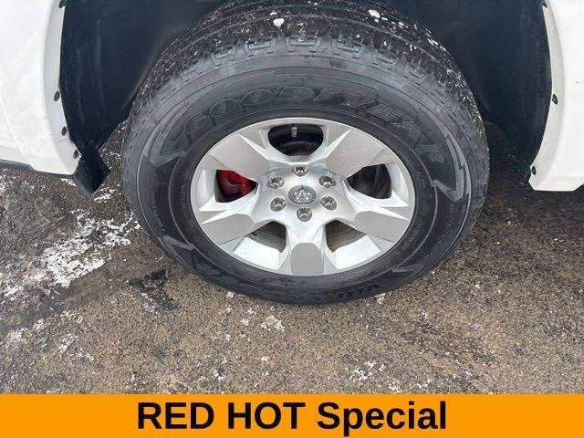 RAM 1500 Laramie Crew Cab 4WD 2021