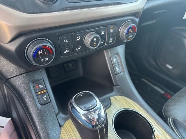 GMC Acadia Denali AWD 2018