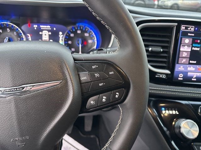 Chrysler Pacifica Touring 2024