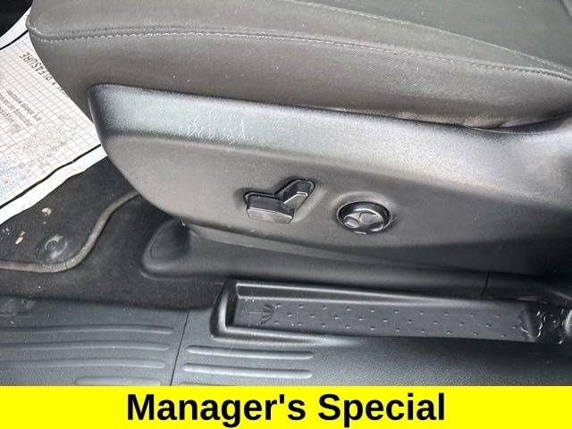 Chrysler Pacifica Touring 2024