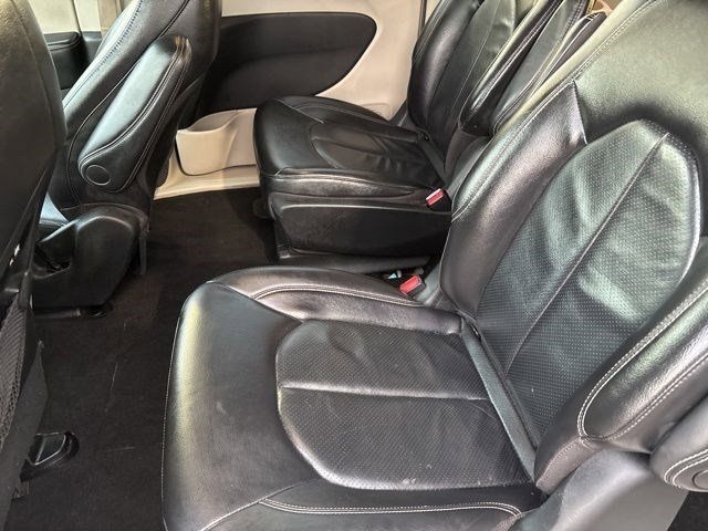 Chrysler Pacifica Hybrid Touring L 2022