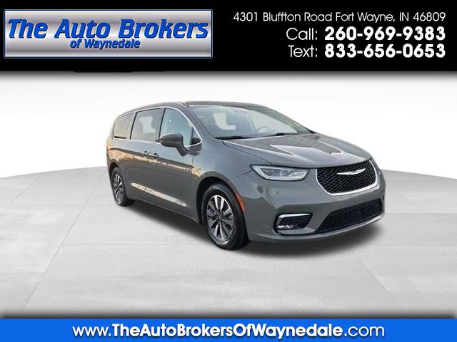 Chrysler Pacifica Hybrid Touring L 2022