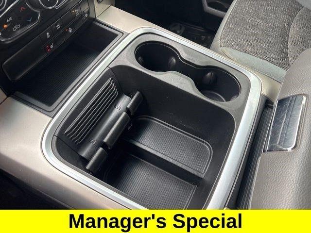 RAM 1500 SLT Crew Cab 4WD 2017